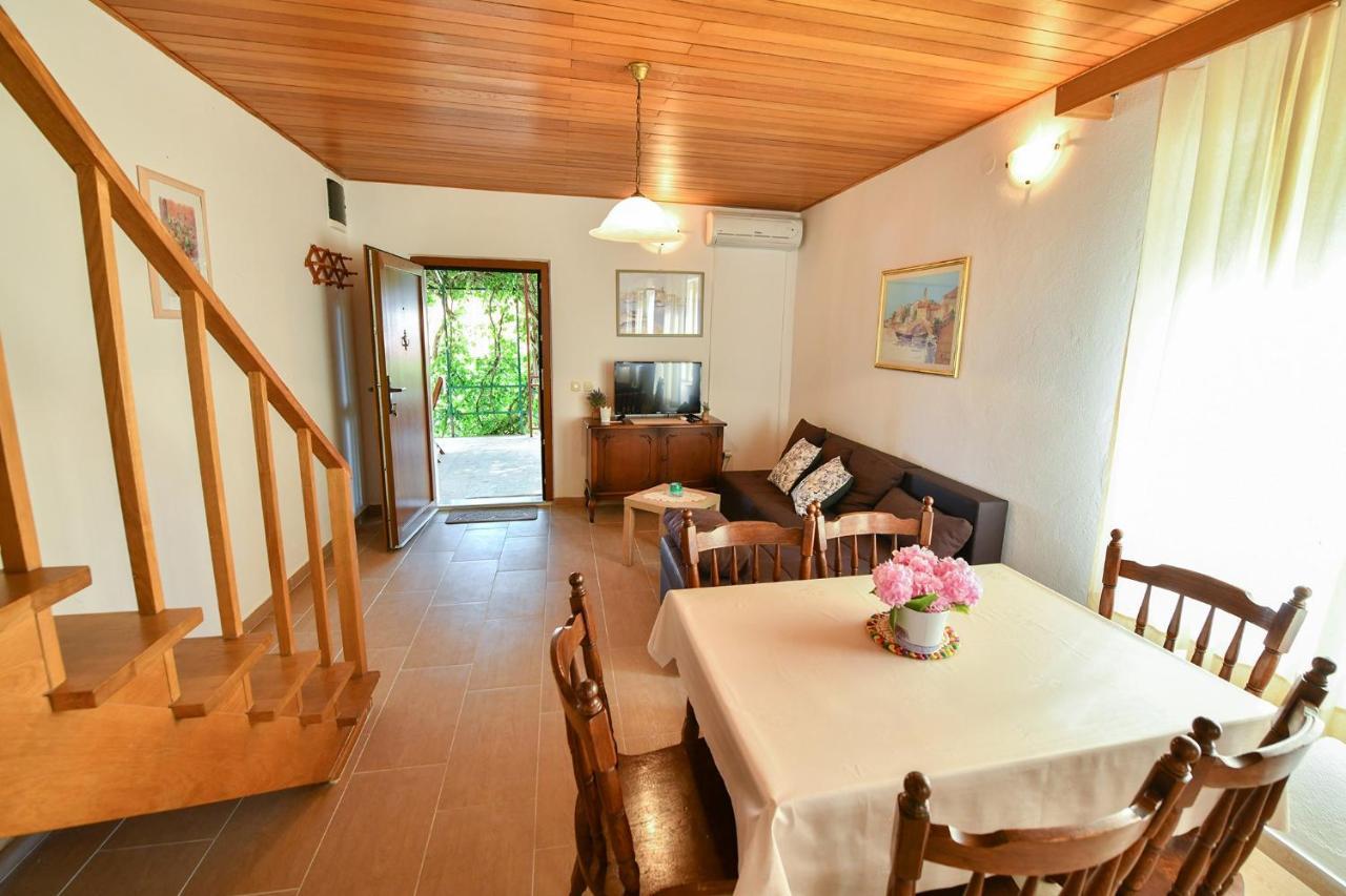 Apartments By The Sea Baska Voda, Makarska - 300 Exterior photo