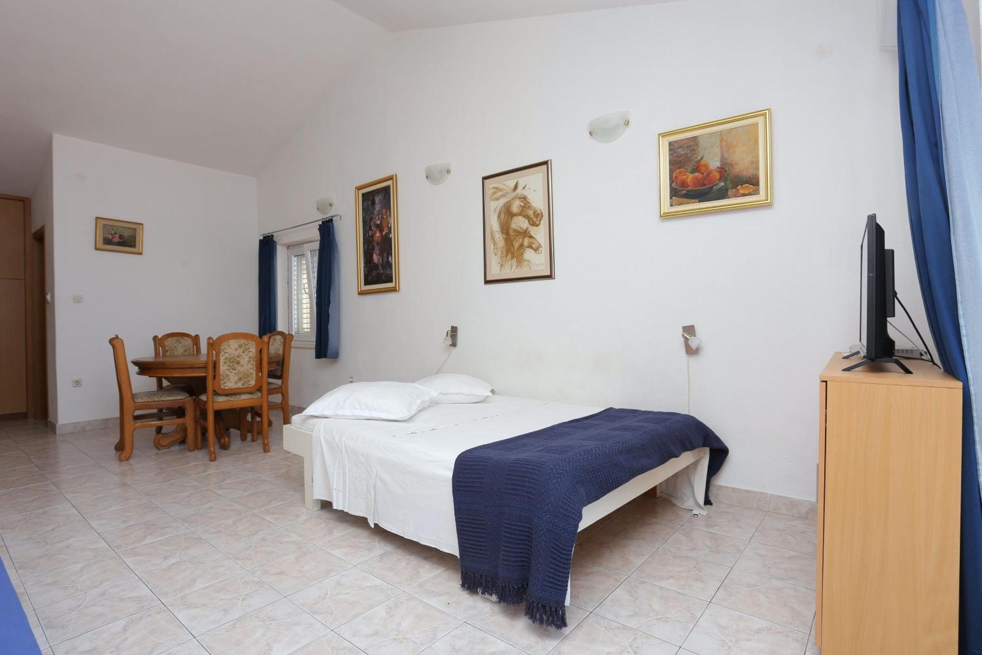 Apartments By The Sea Baska Voda, Makarska - 300 Room photo