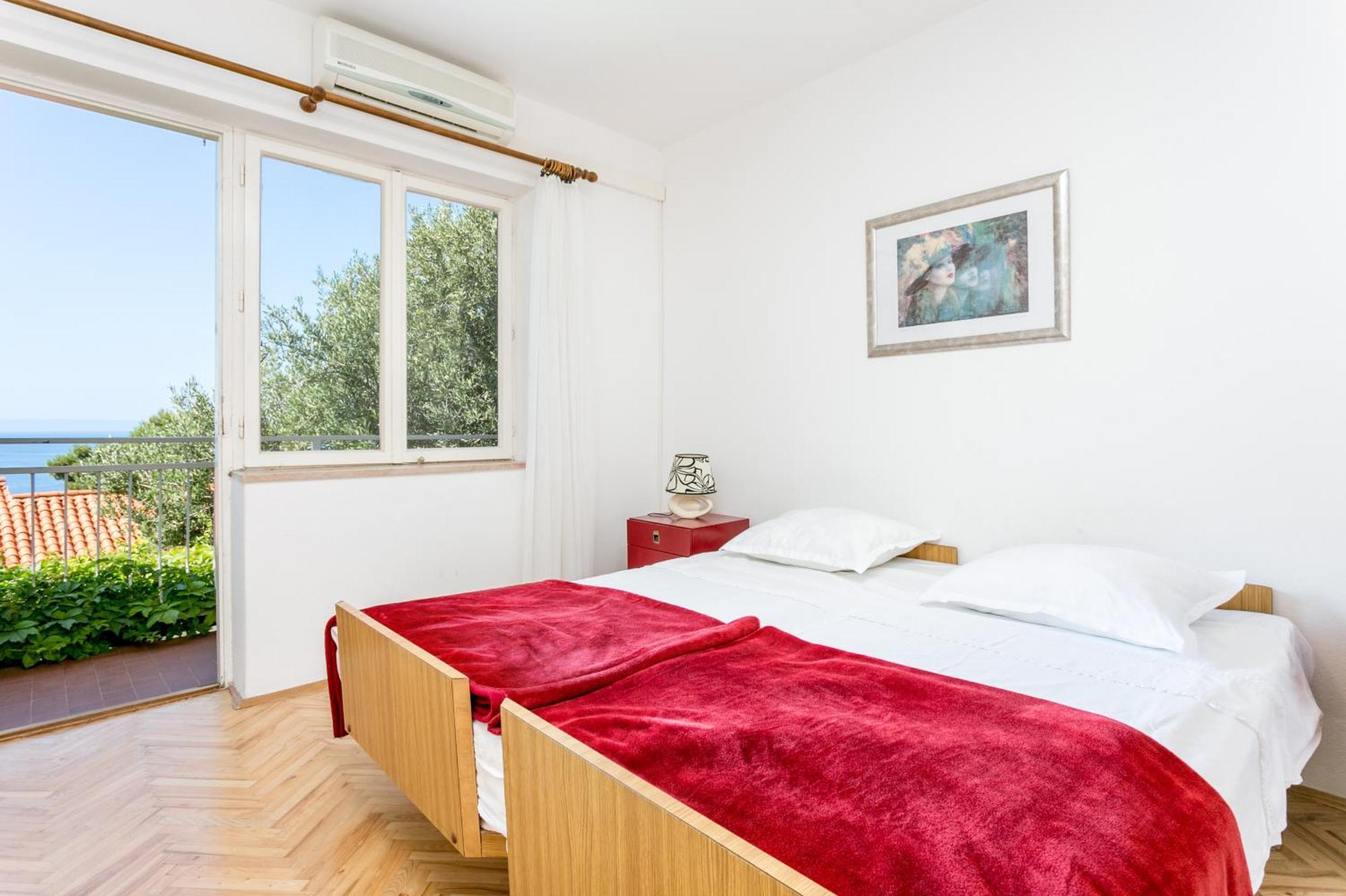 Apartments By The Sea Baska Voda, Makarska - 300 Room photo