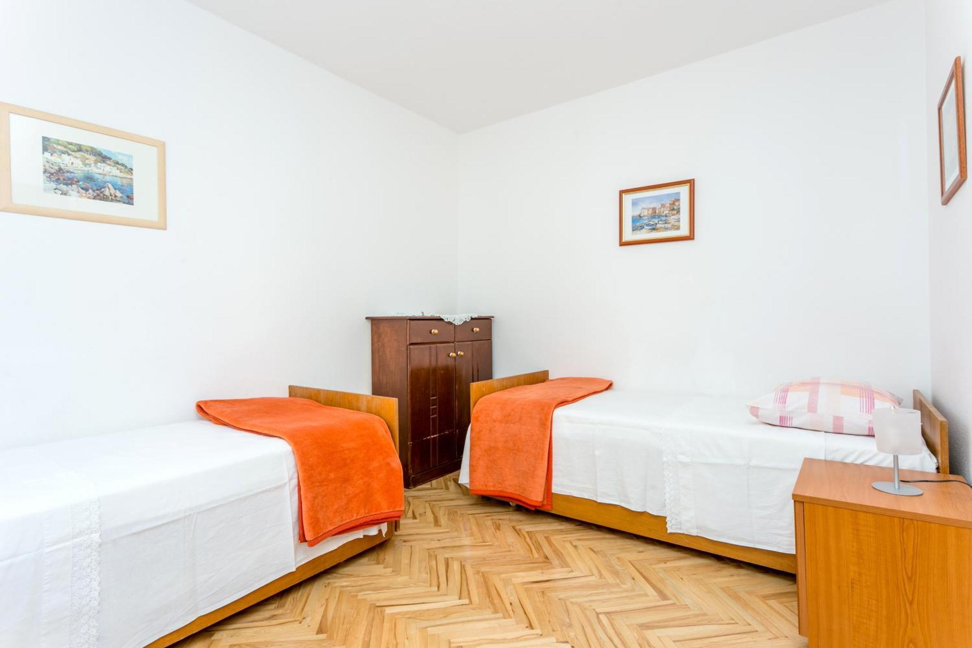 Apartments By The Sea Baska Voda, Makarska - 300 Exterior photo