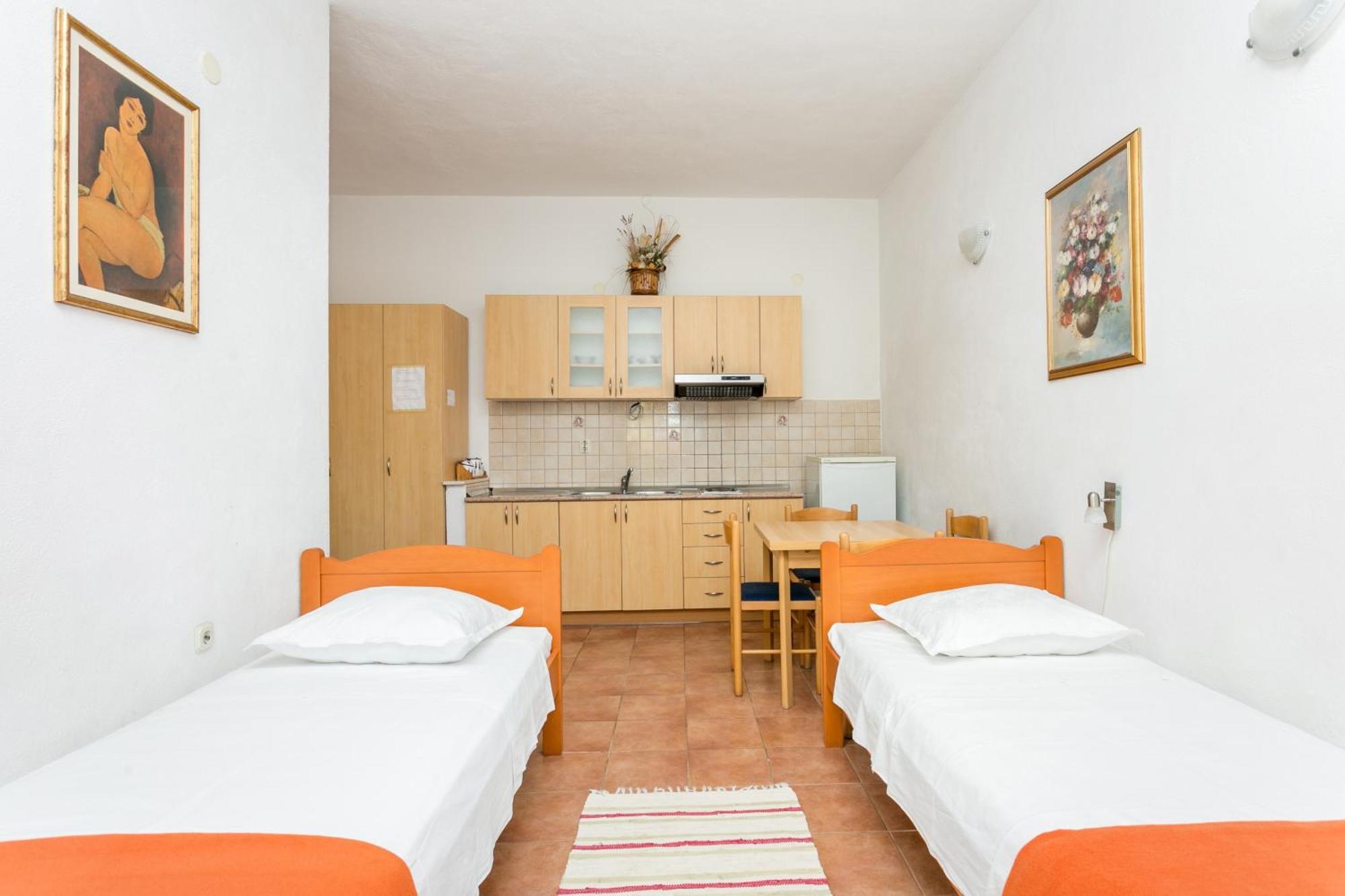 Apartments By The Sea Baska Voda, Makarska - 300 Room photo